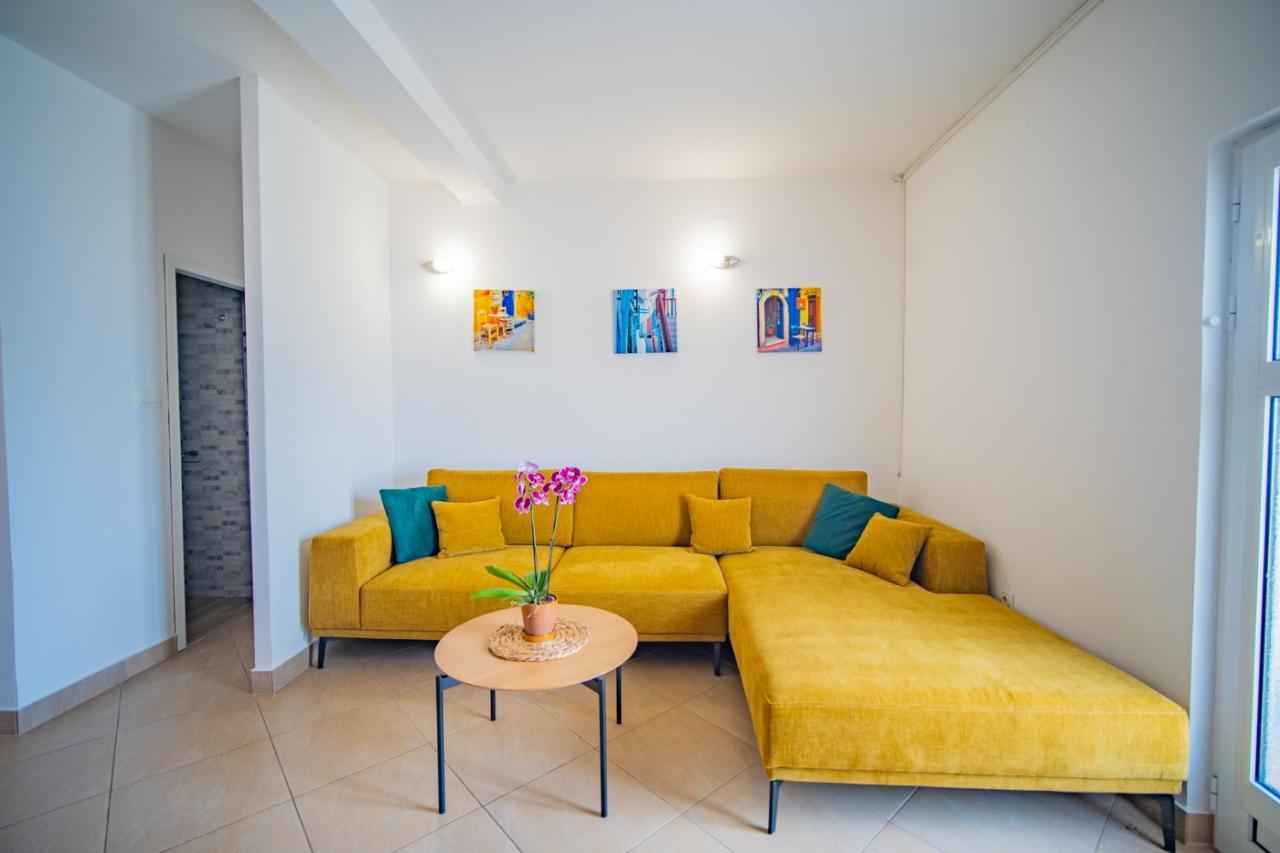 Apartments Novo Mulo ティヴァト エクステリア 写真