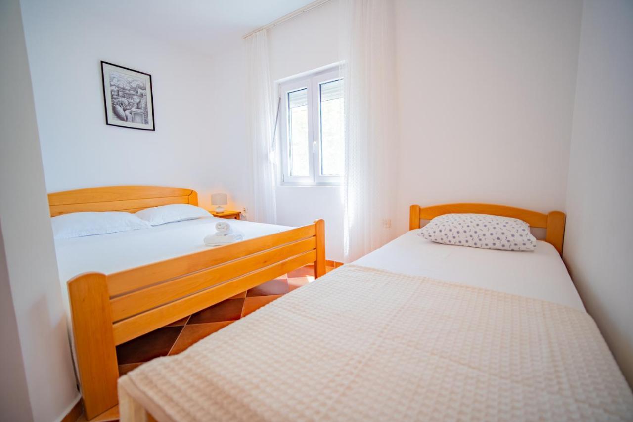 Apartments Novo Mulo ティヴァト エクステリア 写真